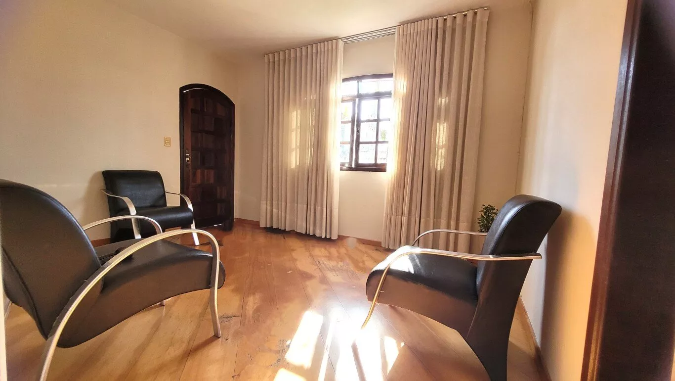 Casa à venda com 4 quartos, 207m² - Foto 5