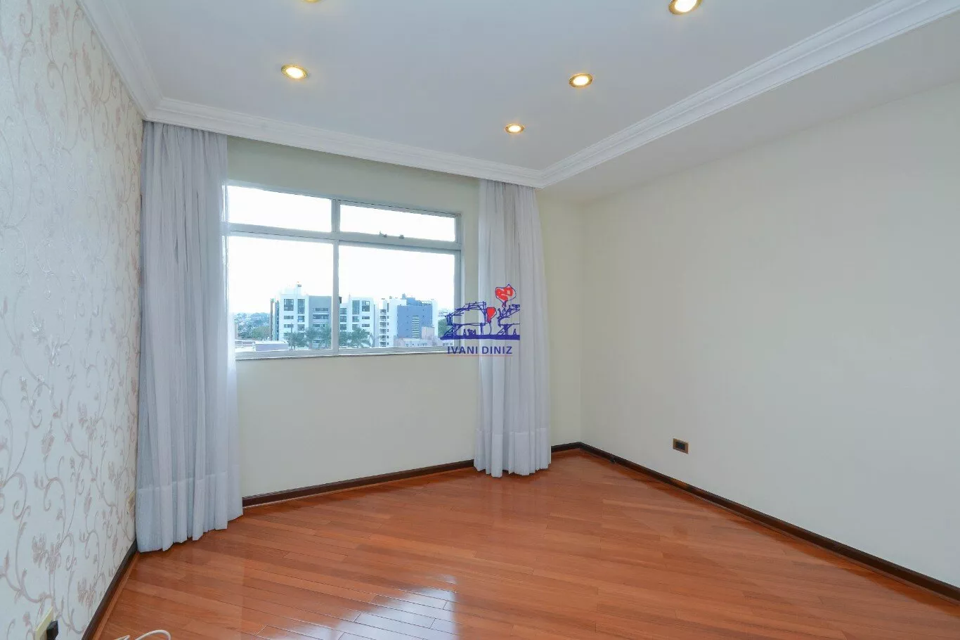 Apartamento à venda com 3 quartos, 107m² - Foto 23