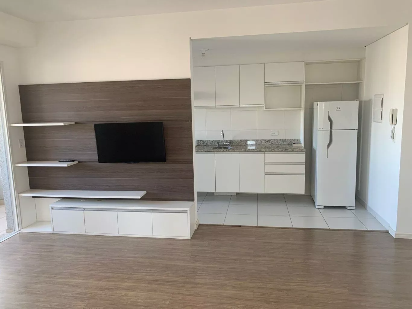 Apartamento à venda com 2 quartos, 69m² - Foto 4