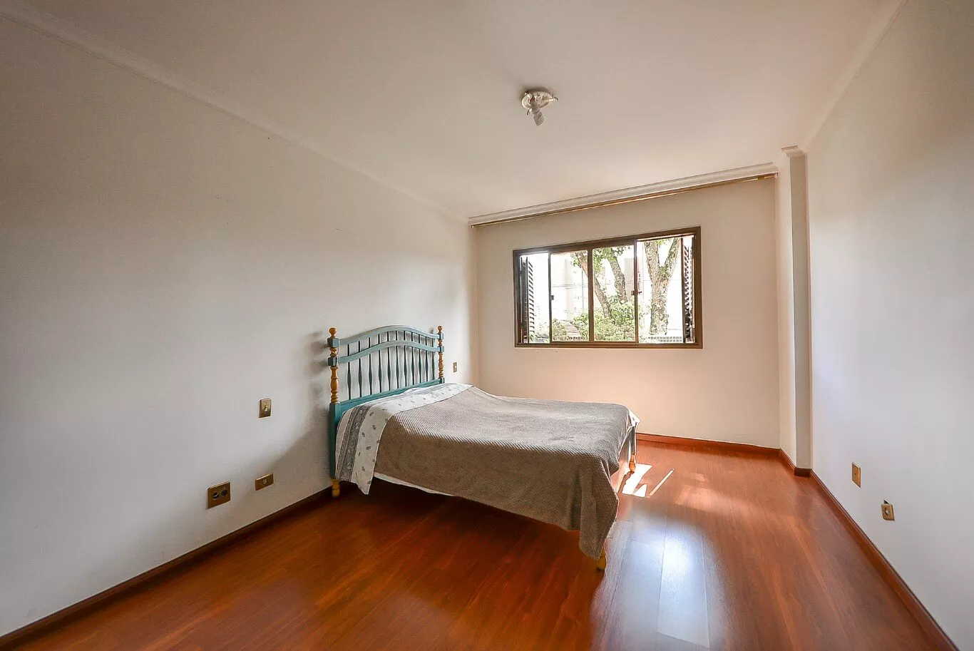 Apartamento à venda com 4 quartos, 201m² - Foto 15