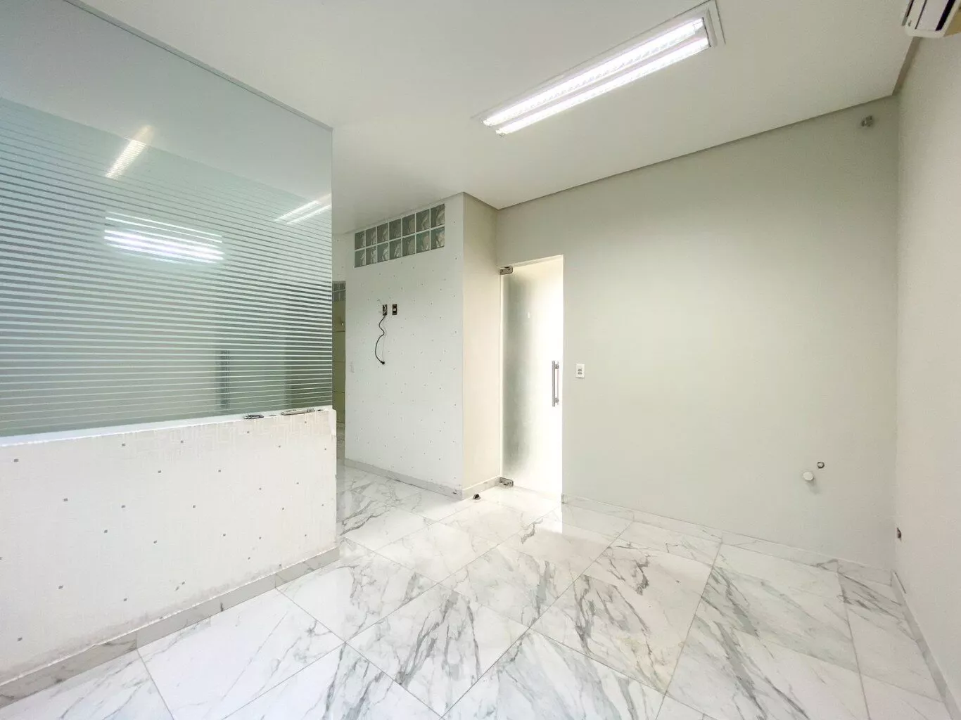 Sobrado à venda com 7 quartos, 330m² - Foto 13