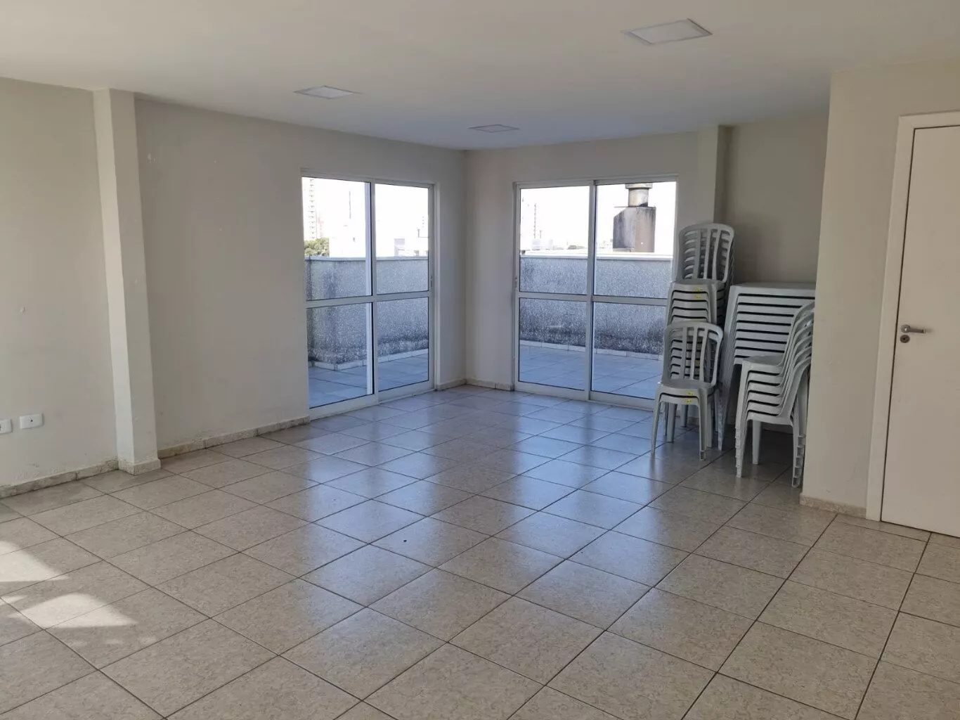 Apartamento à venda com 2 quartos, 58m² - Foto 16