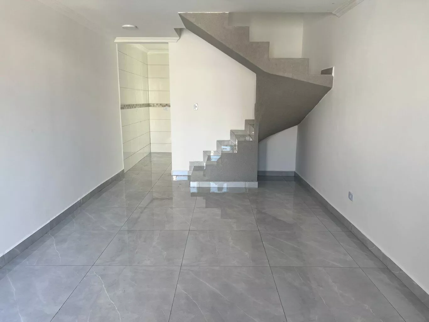 Sobrado à venda com 2 quartos, 70m² - Foto 2