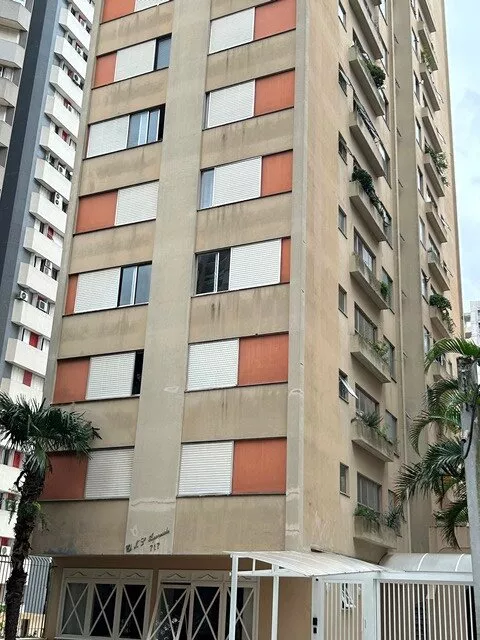 Apartamento à venda com 2 quartos, 70m² - Foto 1