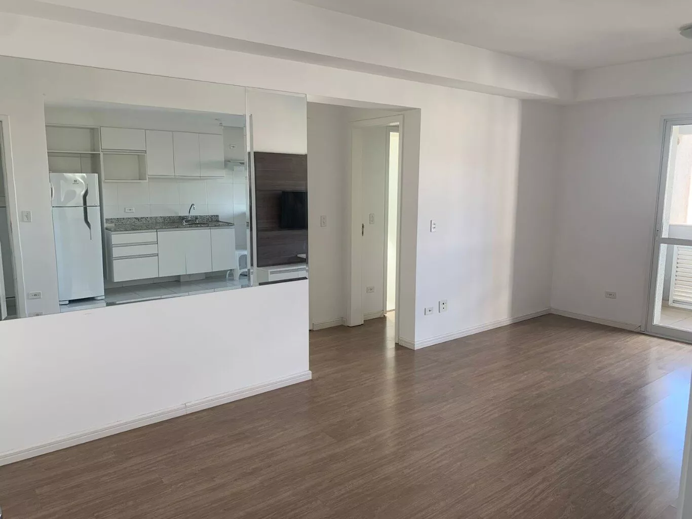 Apartamento à venda com 2 quartos, 69m² - Foto 1