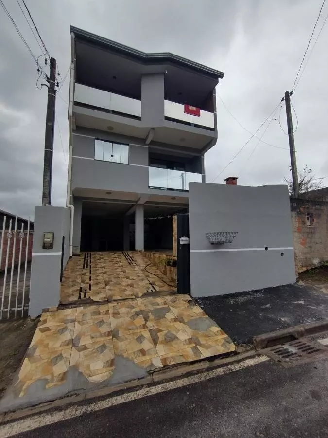 Sobrado à venda com 3 quartos, 213m² - Foto 1