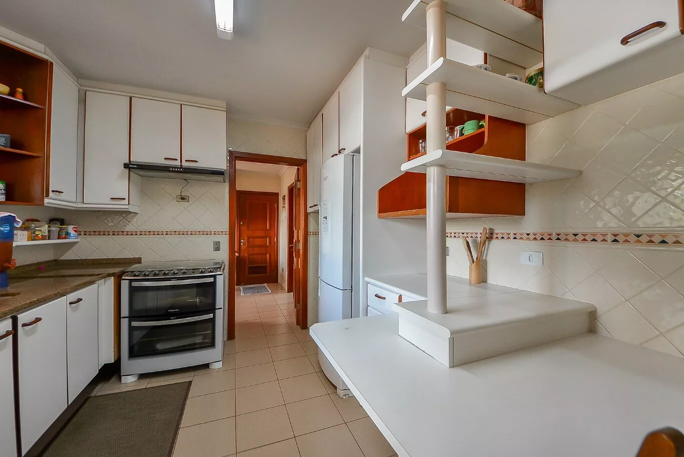 Apartamento à venda com 4 quartos, 201m² - Foto 10