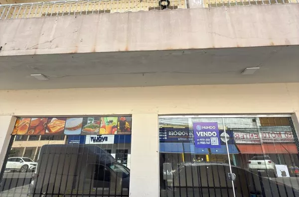 Prédio para venda, uma casa e uma loja no térreo, um apartamento no primeiro andar, bairro Sernamby, São Mateus-ES.