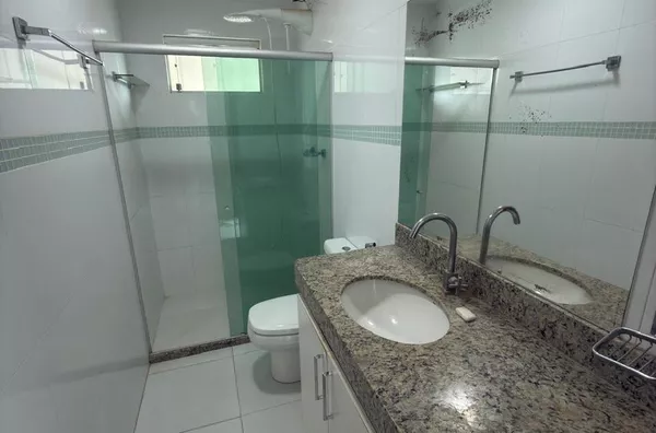 Casa tripex para aluguel,  três quartos, sendo um suíte, rua 38, próximo a pista, Guriri Norte, São Mateus-ES - Foto 27