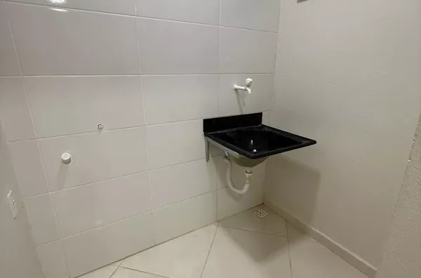 Apartamento para aluguel mobiliado,  dois quartos, sala/cozinha, área de serviço e garagem para moto, incluso água e internet, Guriri Sul, São Mateus-ES