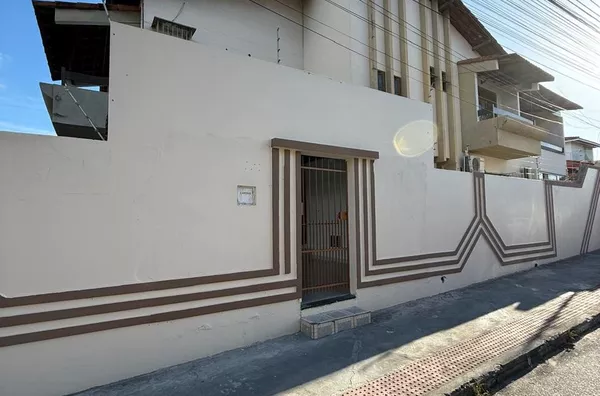 Casa de três quartos para aluguel,  Centro, São Mateus-ES