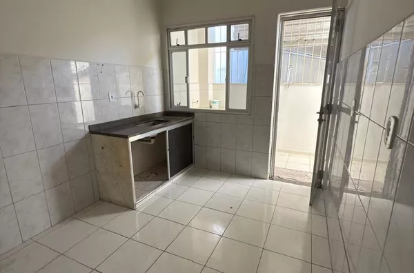 Apartamento de três quartos, dois banheiros, para aluguel, sem garagem, Centro, São Mateus