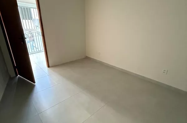 Ponto comercial para aluguel, com três ambientes, banheiro e cozinha, bairro Sernamby, próximo ao centro, São Mateus-ES