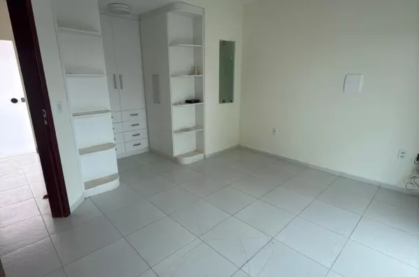 Casa tripex para aluguel,  três quartos, sendo um suíte, rua 38, próximo a pista, Guriri Norte, São Mateus-ES - Foto 15