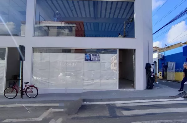 Loja de esquina para aluguel, com banheiro e garagem, Centro, São Mateus-ES