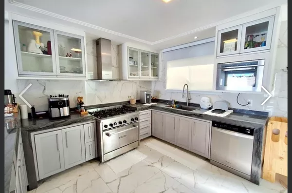 Casa mobiliada, 3 suítes, 2 banheiros, com placa solar, poço artesiano, piscina aquecida, Jacuí ll,  Aviação, São Mateus-ES