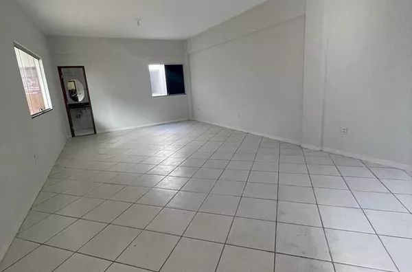 Sala comercial com banheiro, para aluguel,  Centro, São Mateus-ES