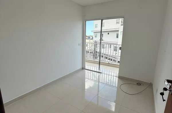 Kitnet para aluguel, um quarto, cozinha, banheiro social e área de serviço , com garagem para moto,  Sernamby, São Mateus-ES