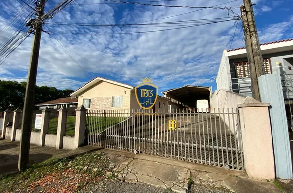 Casa à venda em Uvaranas 