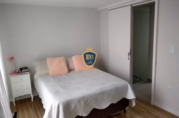 Sobrado á venda, Uvaranas