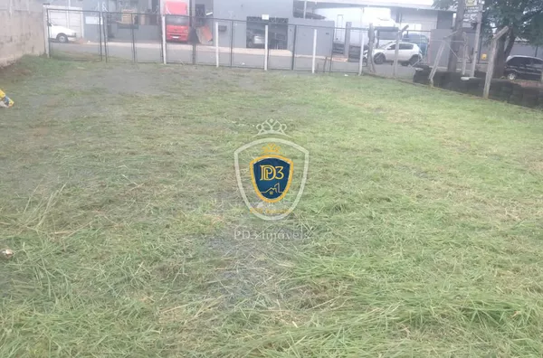 Terreno à venda em Uvaranas 