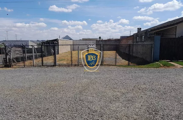 Terreno à venda em Uvaranas 