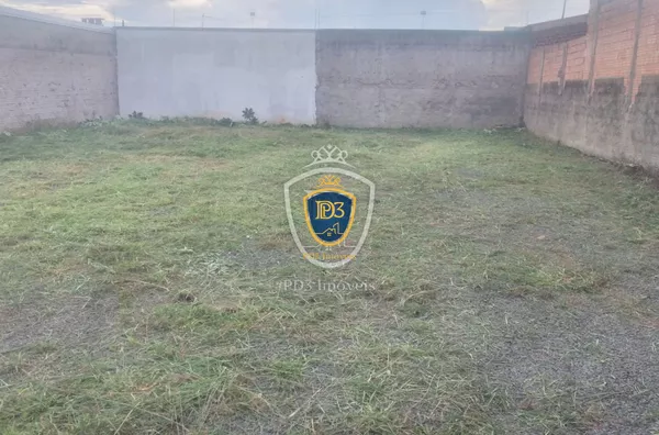 Terreno à venda em Uvaranas 