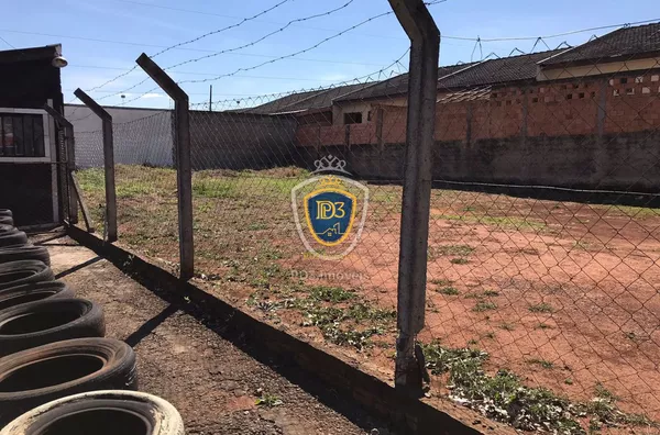 Terreno à venda em Uvaranas 