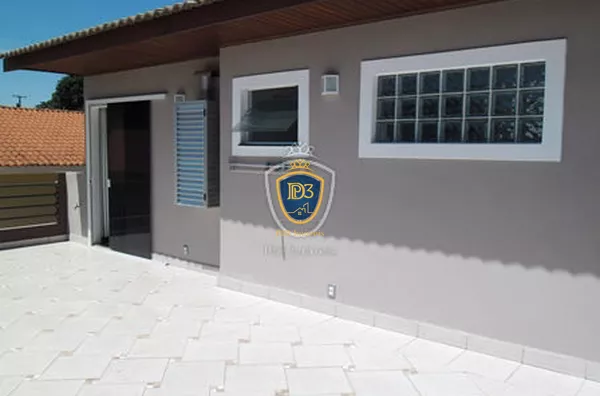 Casa à venda em Uvaranas 