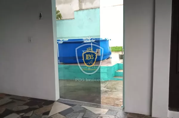 Casa à venda em Nova Rússia 