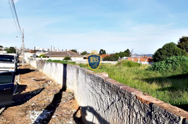 Permuta - se terreno por área construída - Nova Rússia 