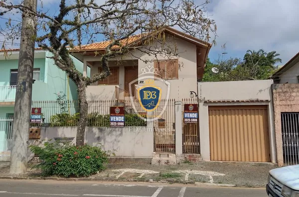 Casa à venda em Uvaranas 