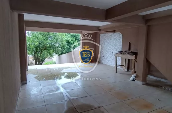 SOBRADO A VENDA COM TRÊS  QUARTOS  EM OFICINAS