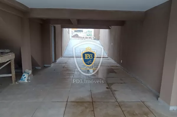 SOBRADO A VENDA COM TRÊS  QUARTOS  EM OFICINAS