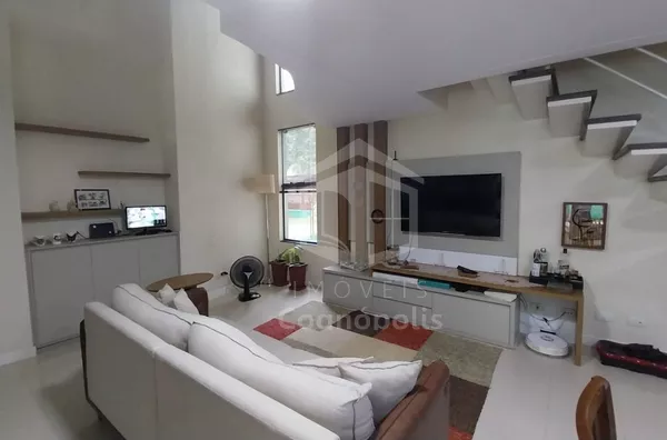 Sobrado para venda, 4 quarto(s), piscina, em área de 902m²