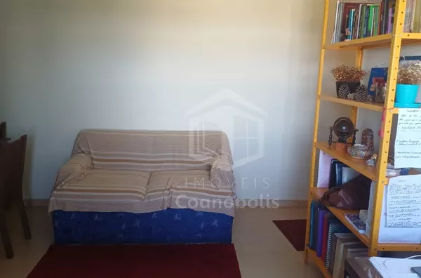 Apartamento aconchegante para venda, no Edifício Cheverny, no Centro, com 2 quartos.
