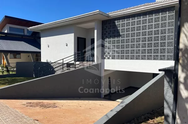 Casa moderna em condomínio, 3 quartos, sendo 1 suíte, piscina, 732m2, Cognópolis
