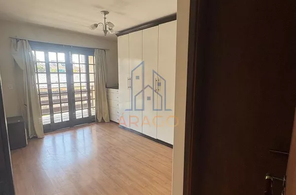 Sobrado para venda, 3 quarto(s),  Centro, Pinhais