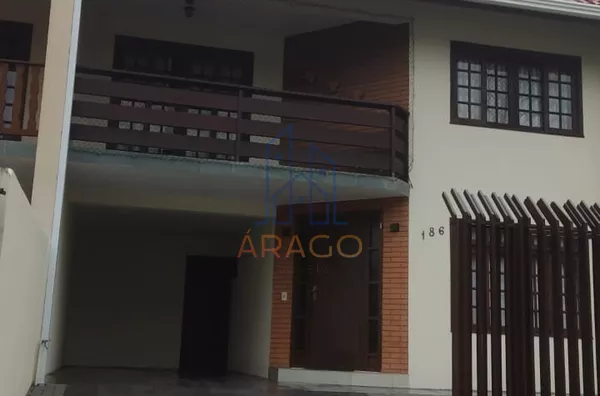 Sobrado para venda, 3 quarto(s),  Centro, Pinhais