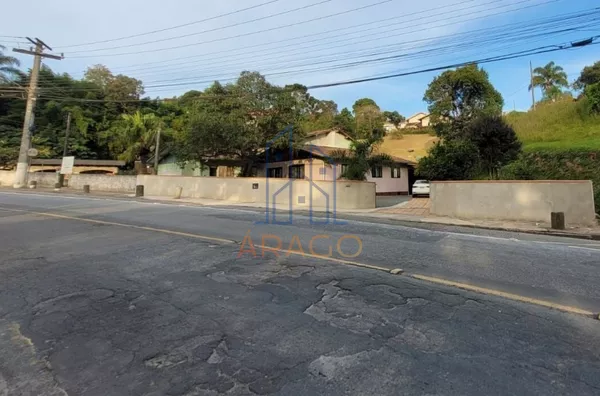 Casa na 25 De Julho, ACEITA-SE TROCA 