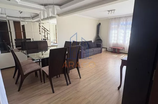 Sobrado para venda, 3 quarto(s),  Centro, Pinhais