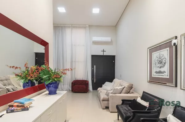 Casa Térrea Porteira Fechada com 3 Quarto(s), sendo 2 Suítes e piscina, próximo ao Centro de Chapada dos Guimarães. - Foto 4