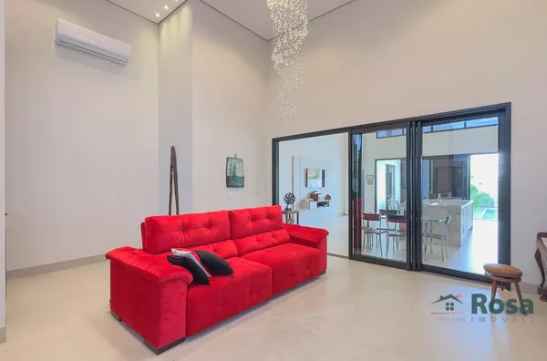 Casa Térrea em Arquitetura Neoclássica com 3 Suítes e Piscina Privatiava no Condomínio Florais Itália, Jardim Itália, Cuiabá - Foto 4