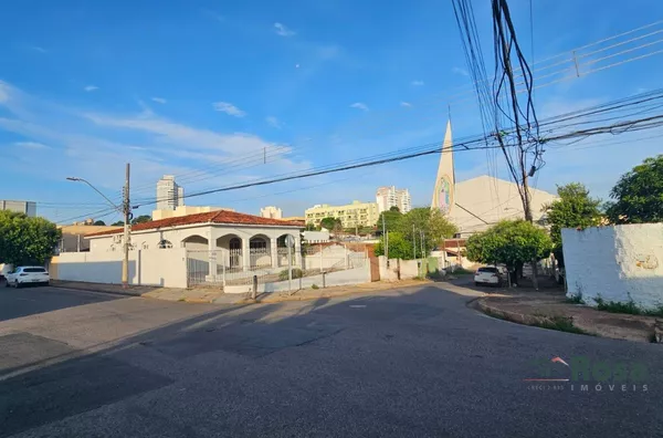 Casa Próximo a TV Centro América, Hospital Santa Helena, Igreja Guadalupe - Foto 1