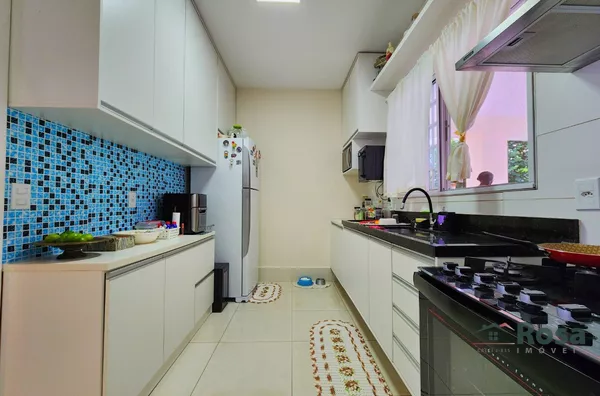 Casa térrea com quintal e 132 m² em condomínio fechado região dos Florais - Foto 4