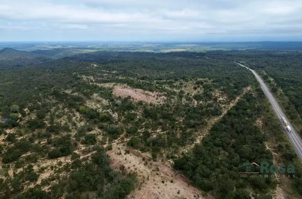 Oportunidade Fazenda para venda,  80 km de Cuiaba, as margens da br 364. Cuiabá MT - Foto 3