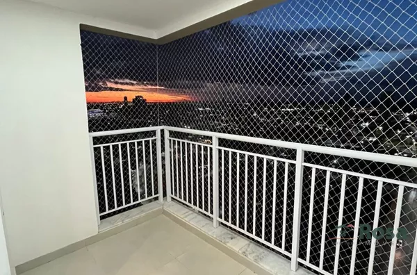 Apartamento andar alto, 3 quarto(s) sendo 01 suíte, com móveis planejados no Goiabeiras.