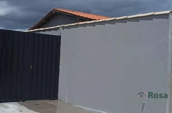 Acesso lateral garagem descoberta
