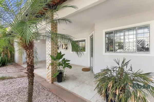 Excelente casa com piscina para venda, atrás do Correio, Vila Sadia, Varzea Grande - Foto 1