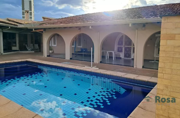 Casa  de Alto Padrão para venda ou para fins comerciais no Jardim Primavera, Cuiabá - MT - Foto 2